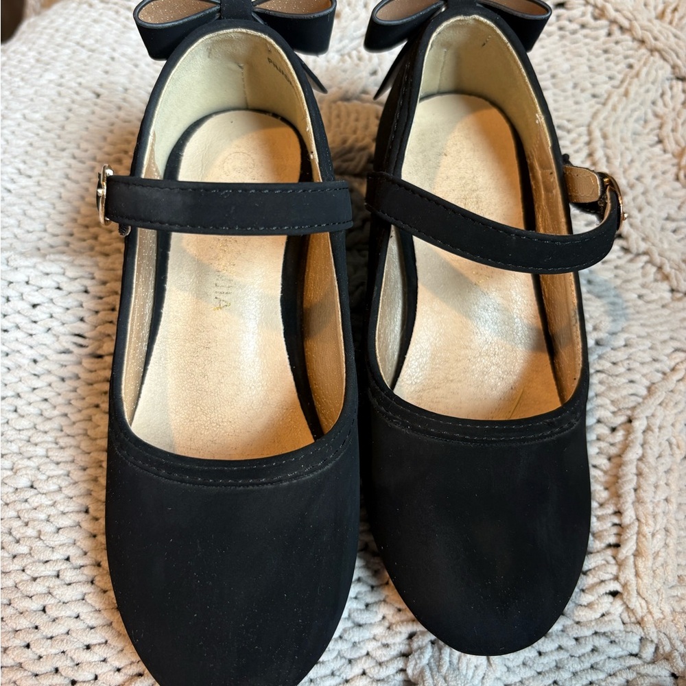 Elegant Black Mary Jane Toddler Heels